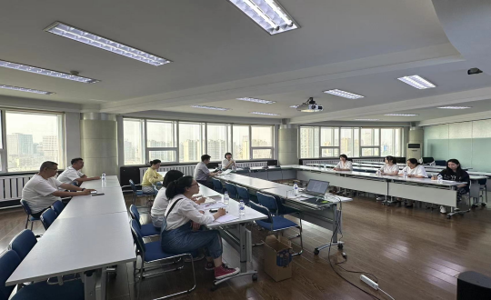 32.健康産(chǎn)業集團國(guó)信健康居家事業部啓動會議現場_副本.png